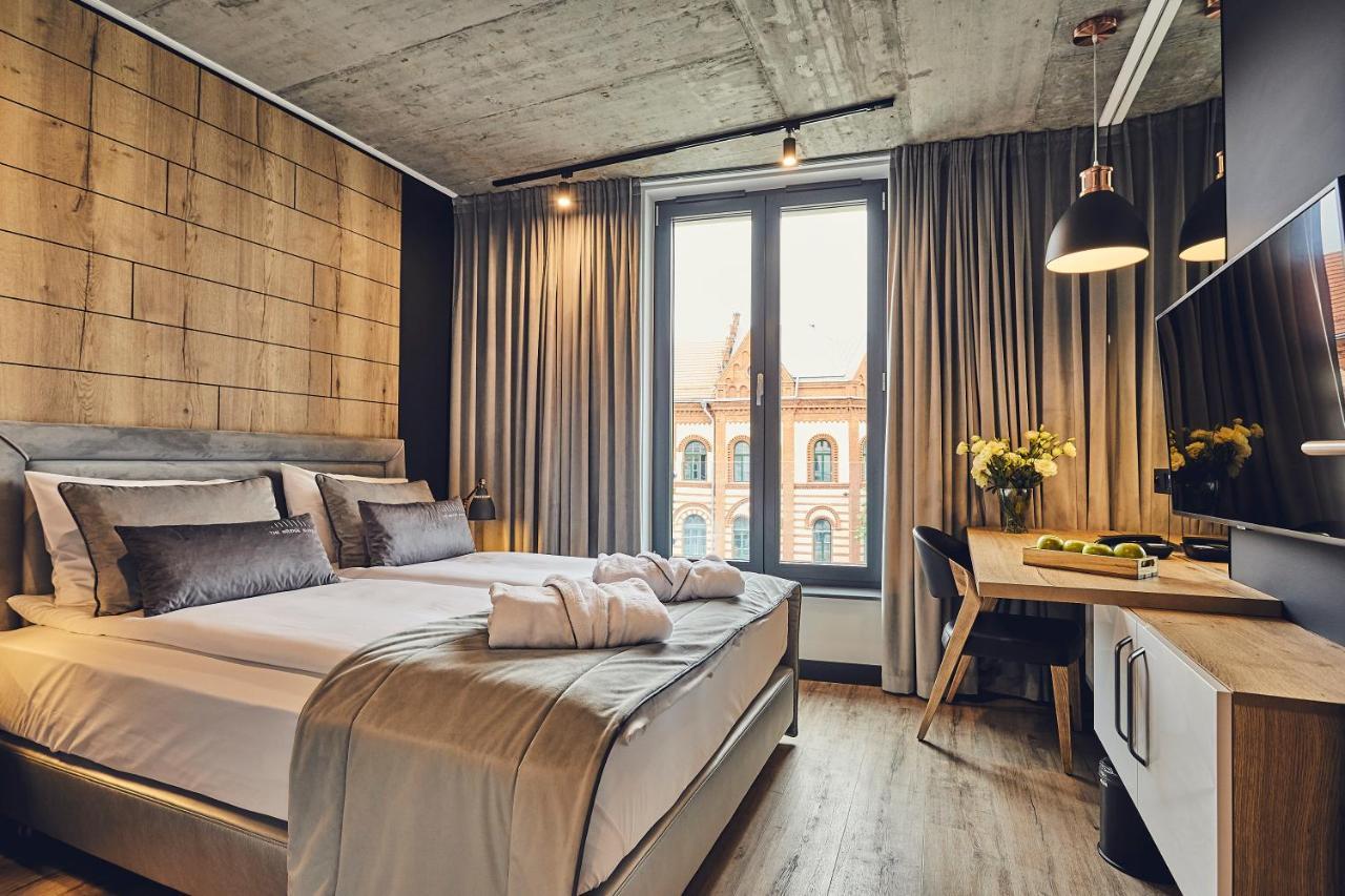 The Bridge Suites Hotel Краков Экстерьер фото