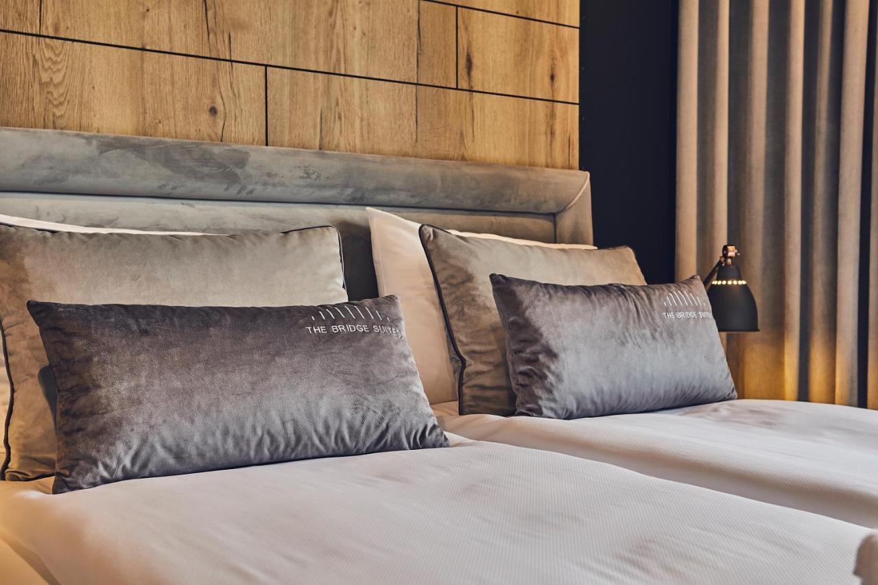 The Bridge Suites Hotel Краков Экстерьер фото