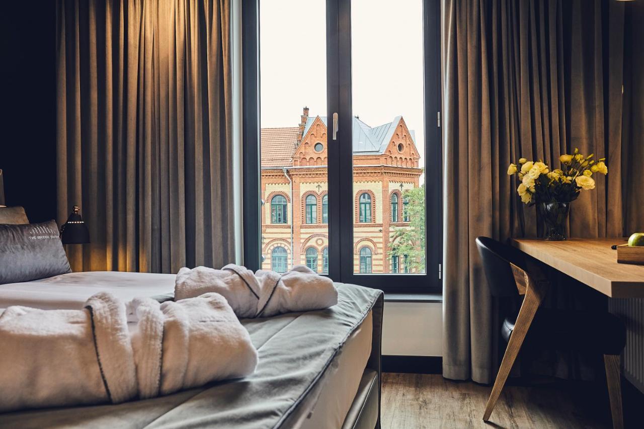 The Bridge Suites Hotel Краков Экстерьер фото