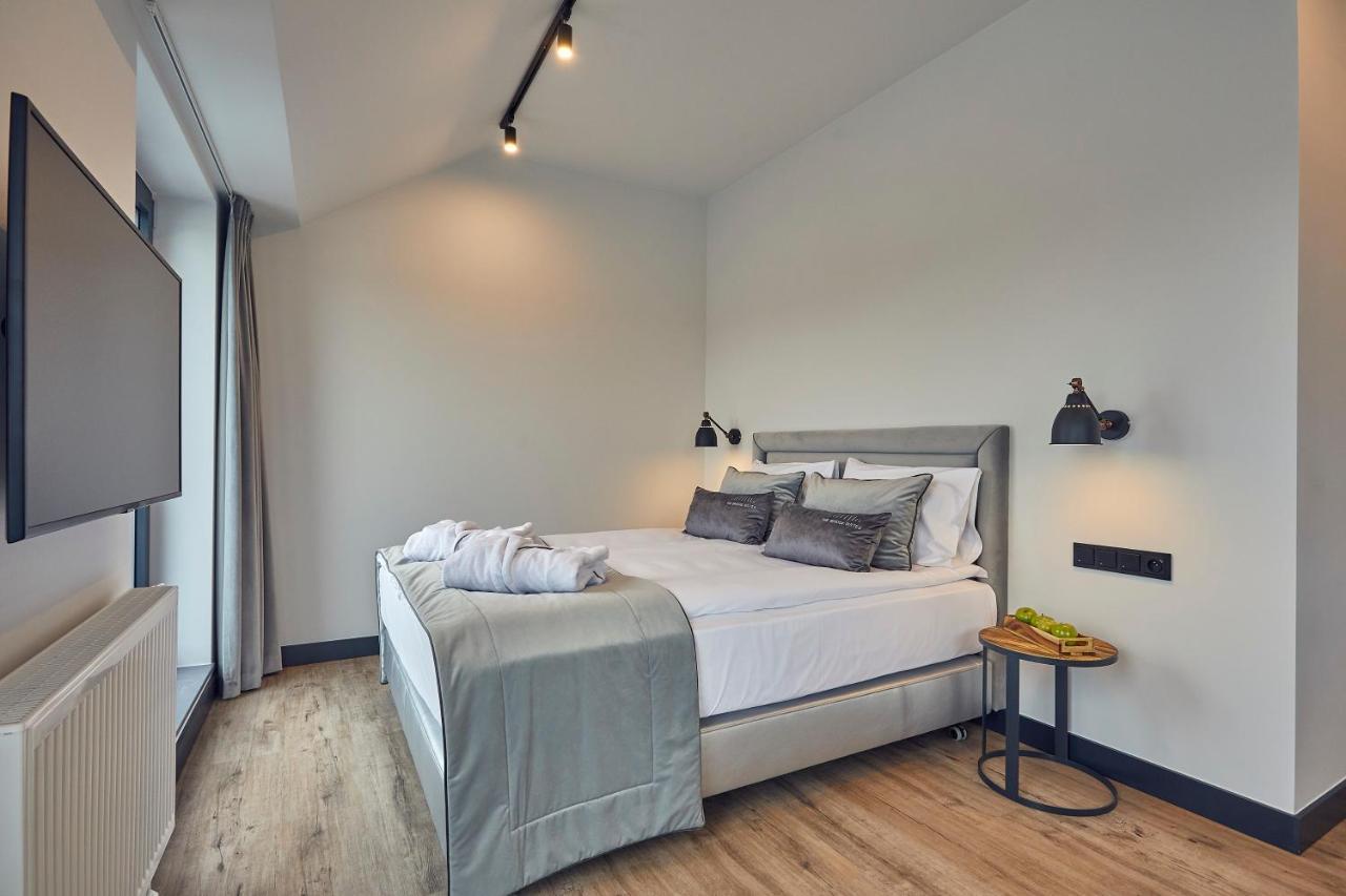 The Bridge Suites Hotel Краков Экстерьер фото