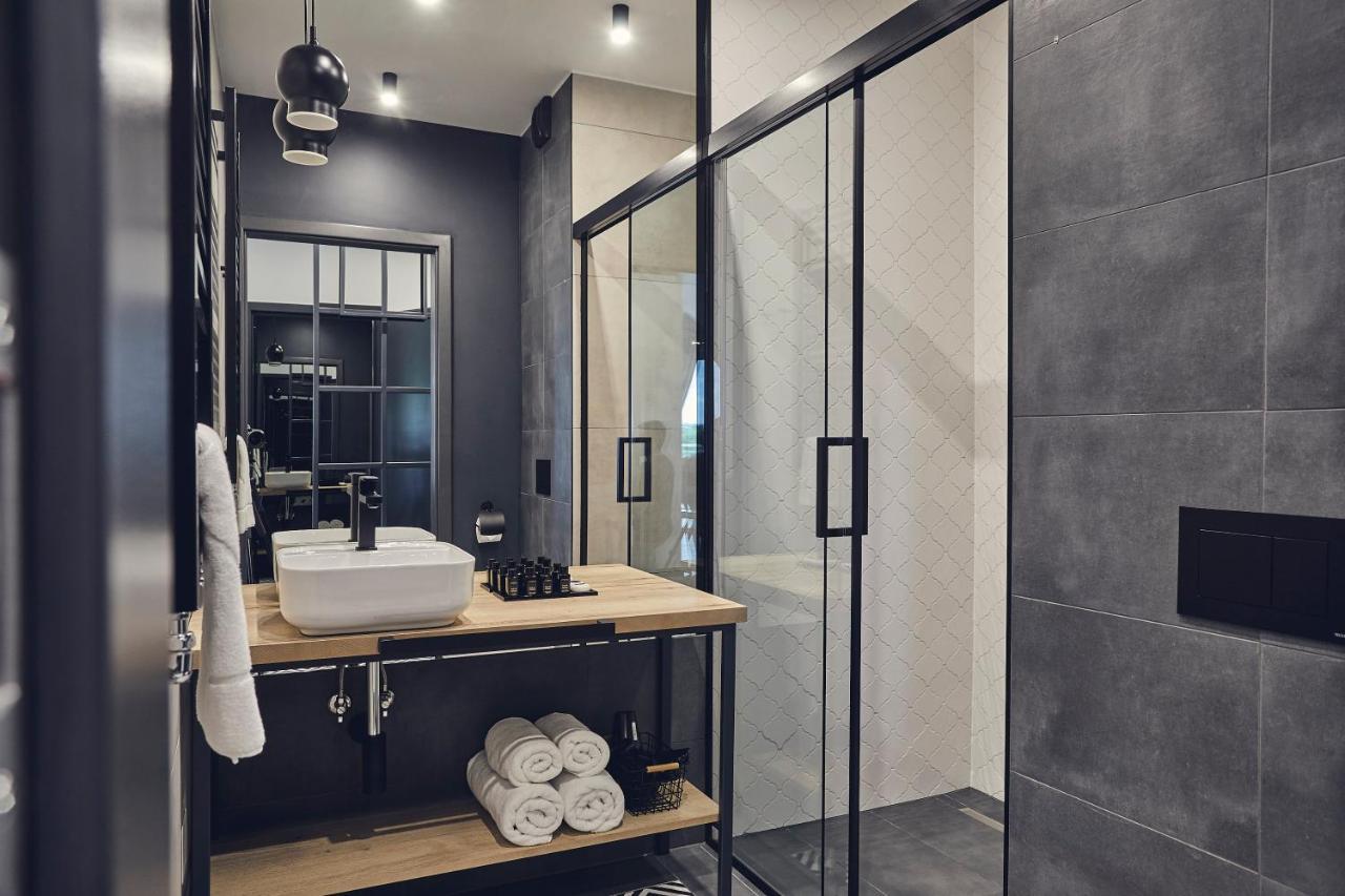 The Bridge Suites Hotel Краков Экстерьер фото